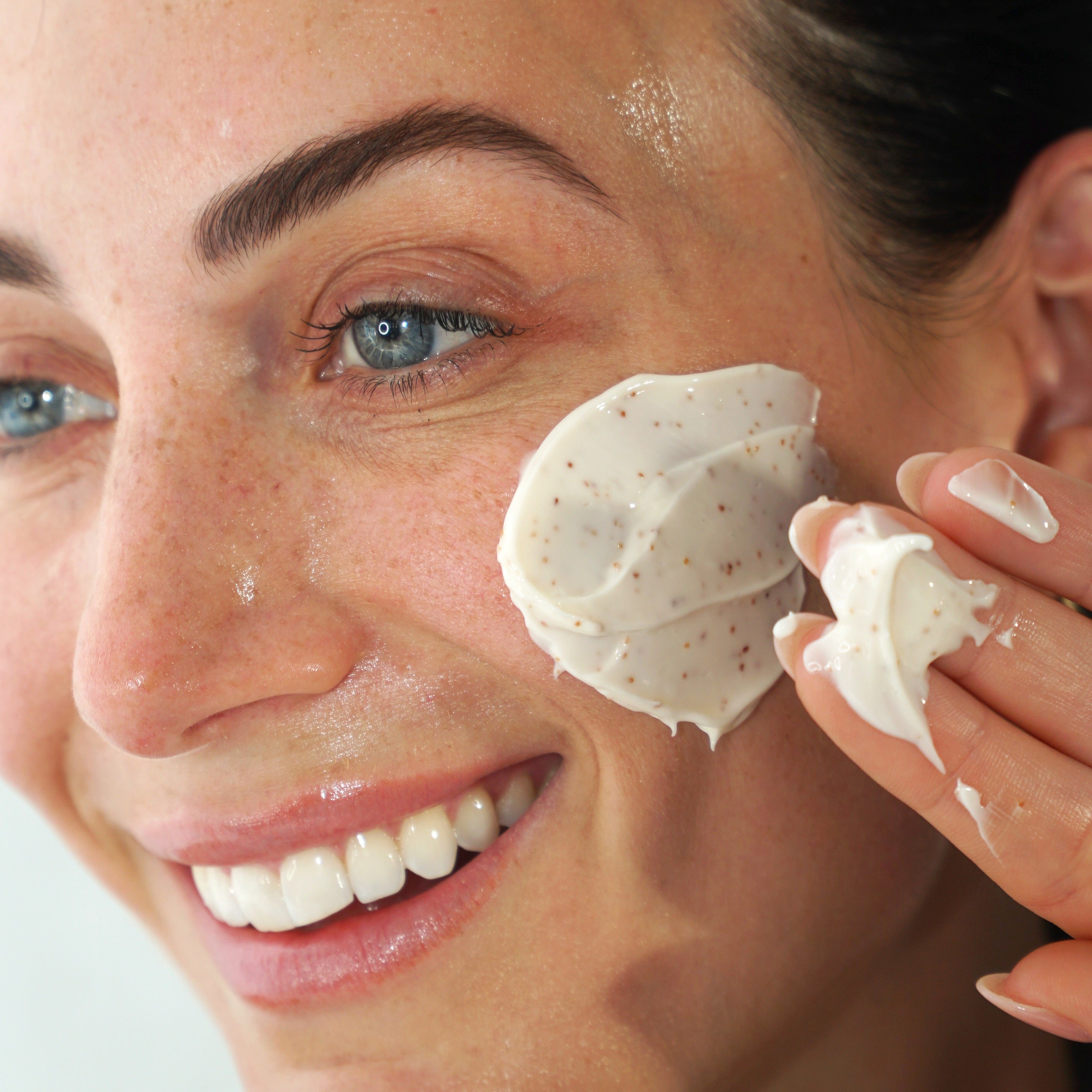 Golden Facial Scrub — Deep Cleanse. Renewed Radiance.
