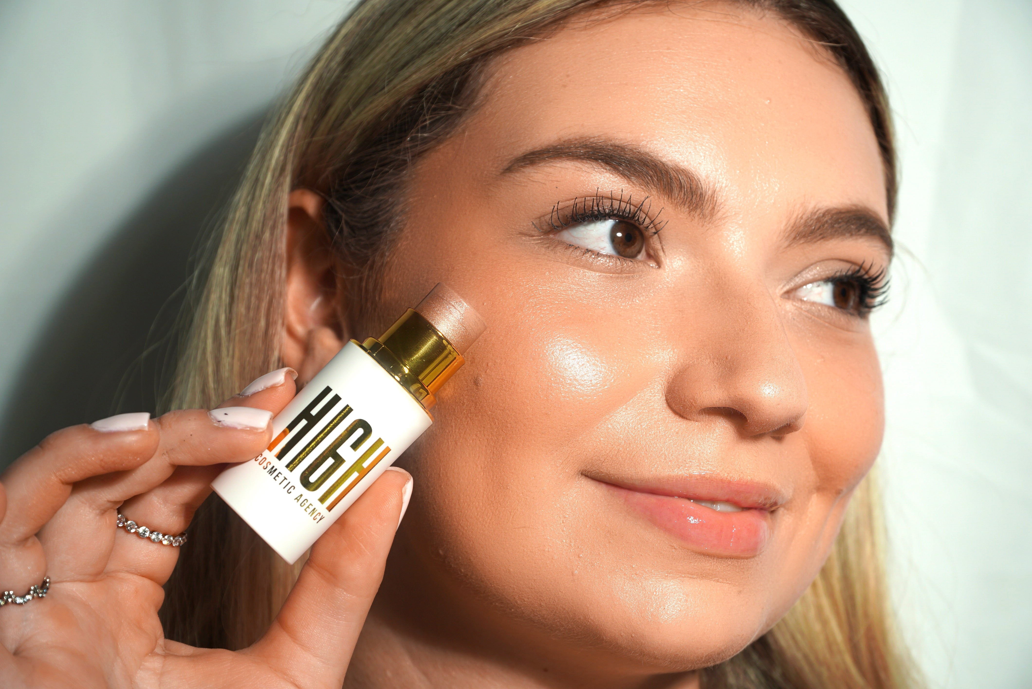Highlight Stick – Gold Status | Bold Luminous Gold Glow