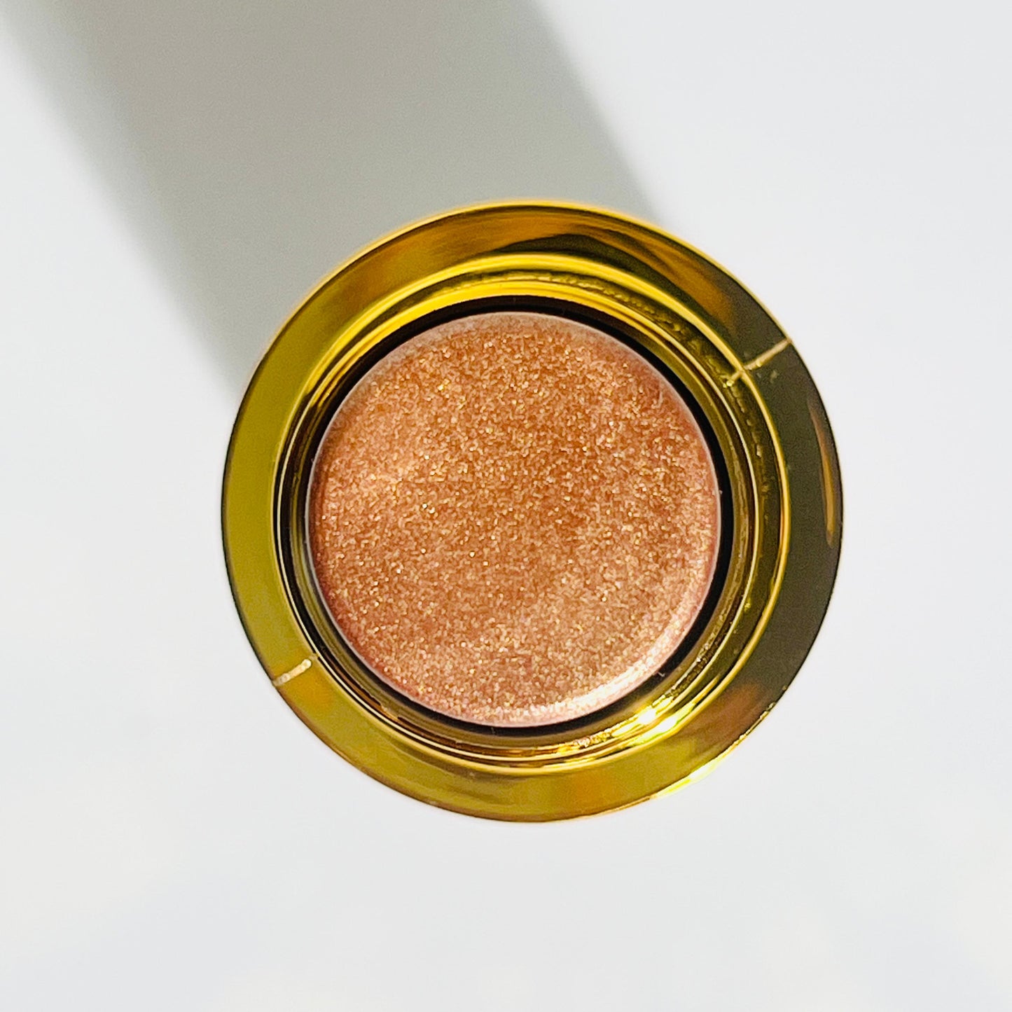 Luxury Highlighter — Light, Lift, Illuminate