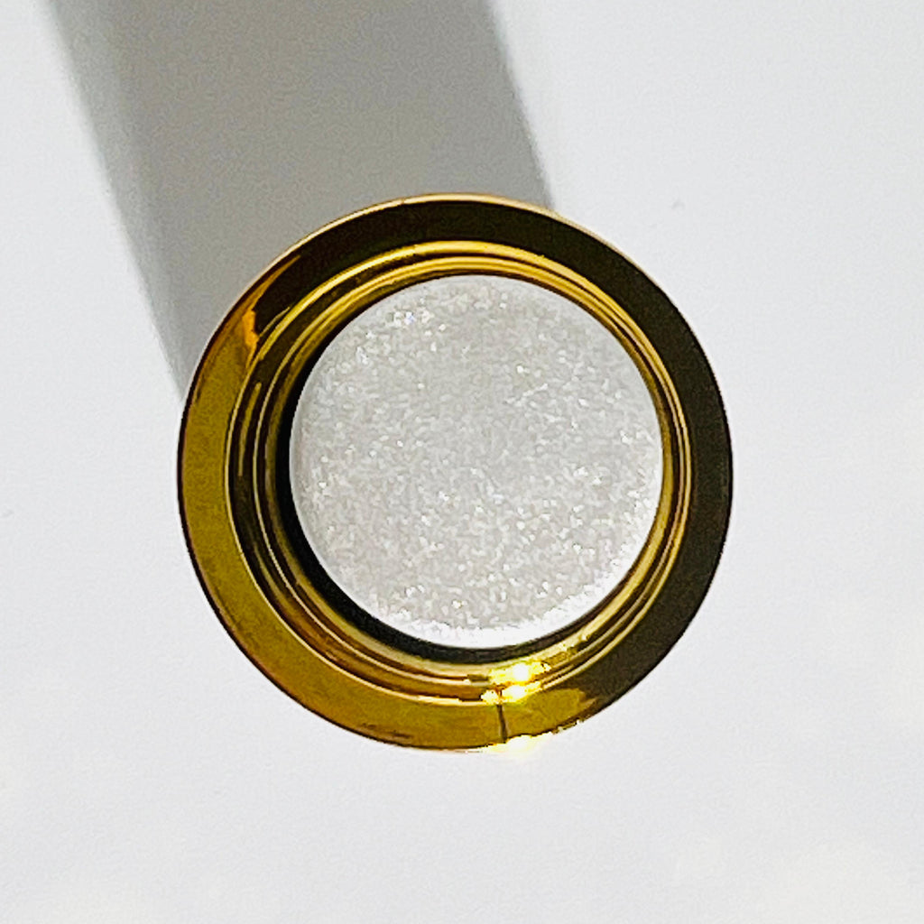 Luxury Highlighter — Light, Lift, Illuminate
